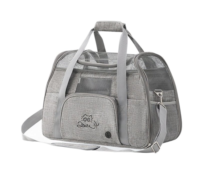 Breathable carrier bag for cats and dogs